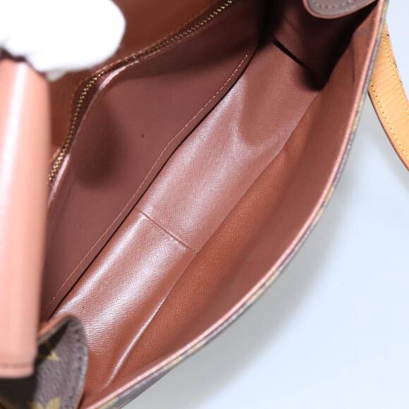 ⭐🔥AUTHENTIC🔥⭐Louis Vuitton Saint Cloud GM Crossbody - Picture 11 of 15